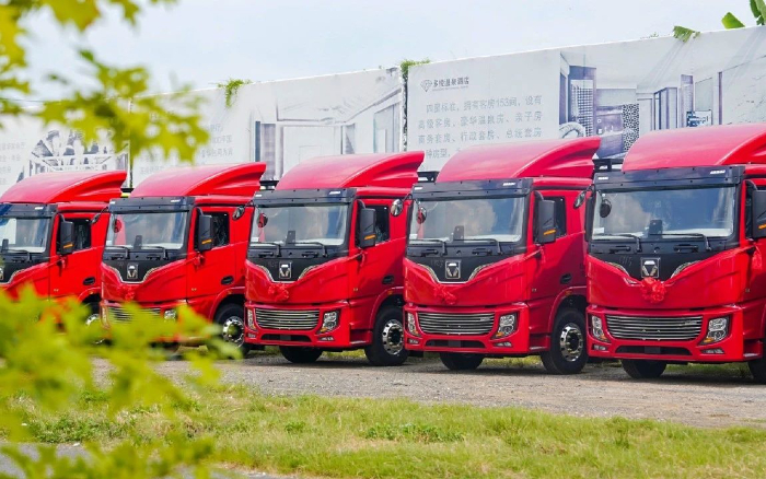 燃動(dòng)福建！百臺(tái)徐工新能源電動(dòng)牽引車(chē)交付